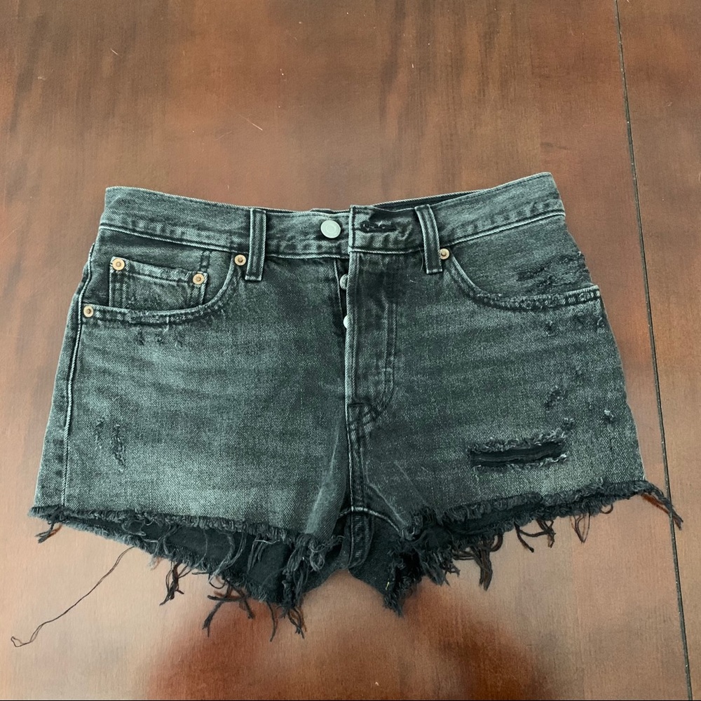 Levi’s 501 Black Cutoff Shorts